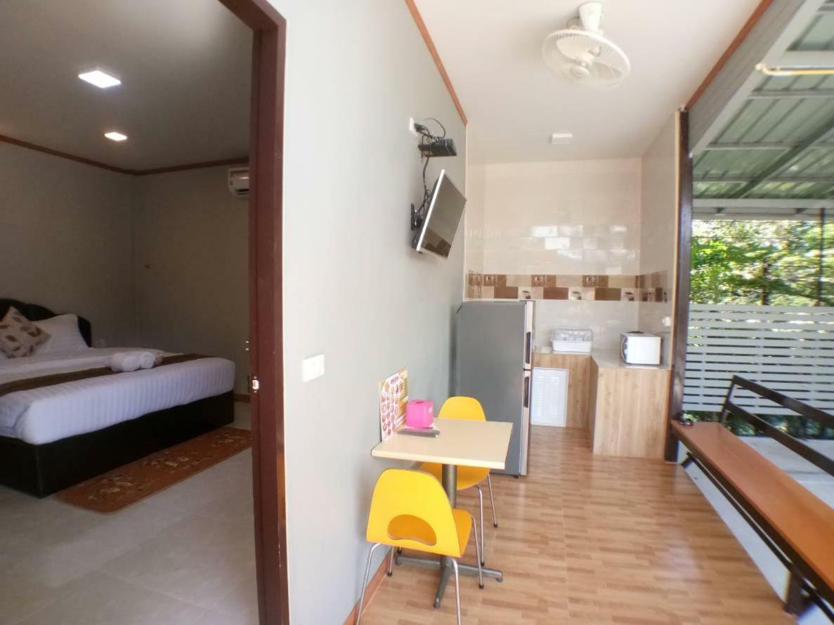 Hi Tech Resort Kabin Buri Ngoại thất bức ảnh