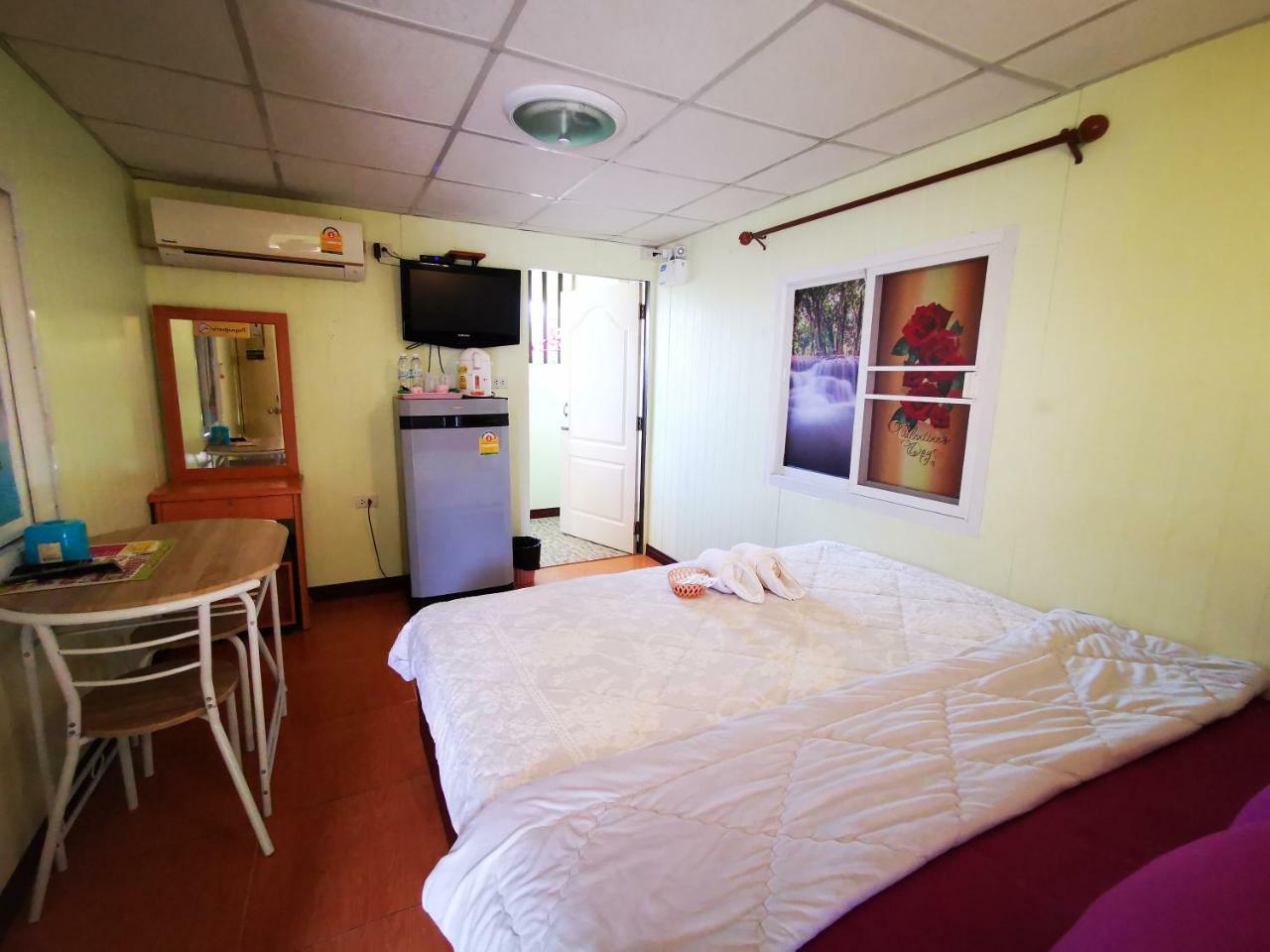 Hi Tech Resort Kabin Buri Ngoại thất bức ảnh